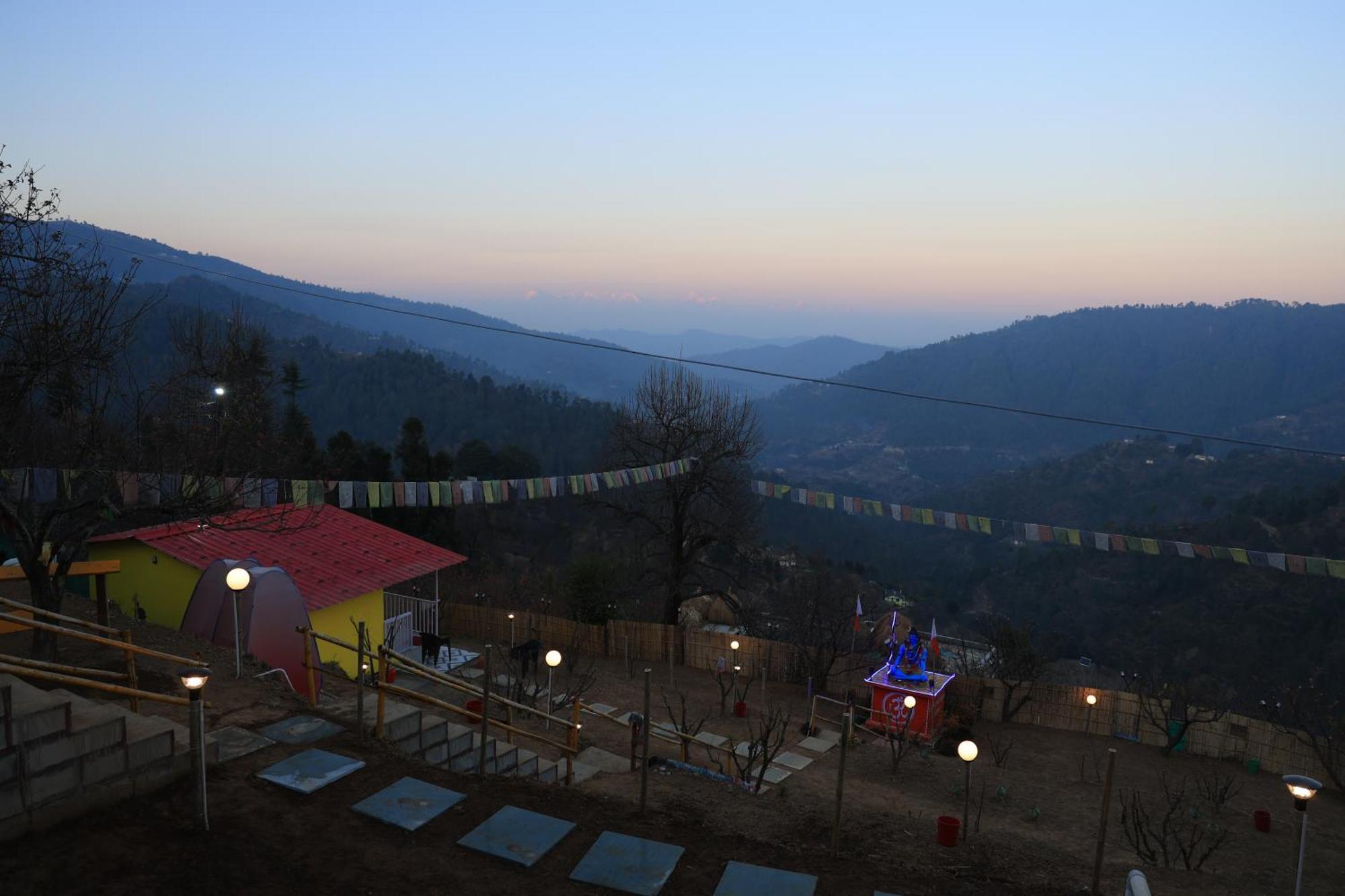 The Pahadi Nest Mukteshwar Hotel Ngoại thất bức ảnh